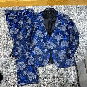 Blue Floral Suit *NEVER WORN*